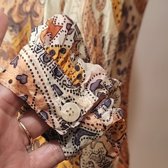 Tucker Blouse ~ Gold & Cream ~ Paisley & Floral Print ~ Silk Top - Picture 6 of 11